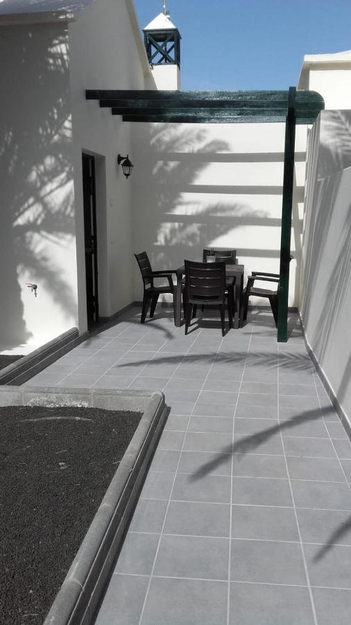 Playa Roca Bungalows Costa Teguise Ngoại thất bức ảnh