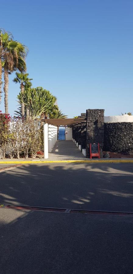 Playa Roca Bungalows Costa Teguise Ngoại thất bức ảnh